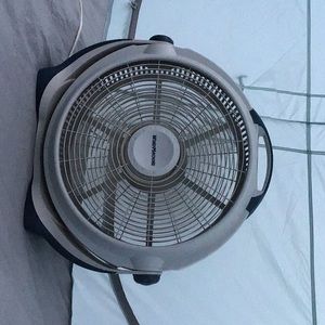 Meet your Posher, Connie